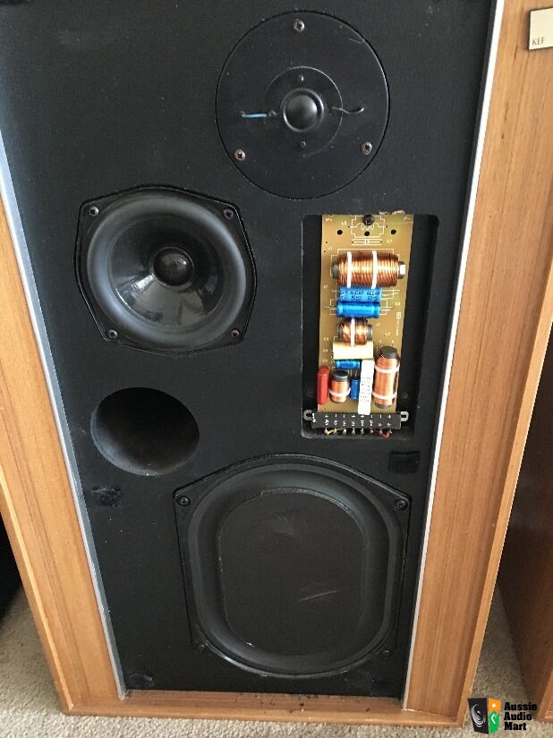 Kef store concerto speakers